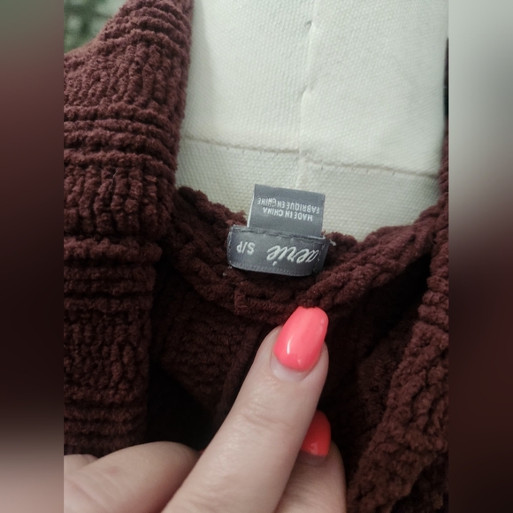 Aerie Women's Burgundy Turtleneck Sweater - Picture 4 of 4